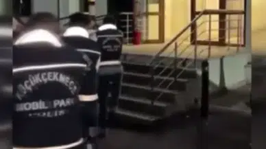Küçükçekmece'de çakar tertibatlı araç polise takıldı : 346 bin TL ceza kesildi