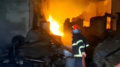Çorum'da dehşet anları : Kuşburnu için yakılan ateş 2 evi yaktı
