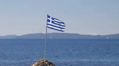 Girit Adası'nda 'suç örgütü kurmak' iddiasıyla 10 şüpheli gözaltına alındı