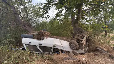 Bursa İnegöl'de otomobil şarampole yuvarlandı : 8 yaralı
