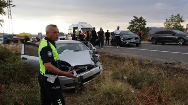 Nevşehir'de otomobiller çarpıştı : 2'si çocuk 6 yaralı