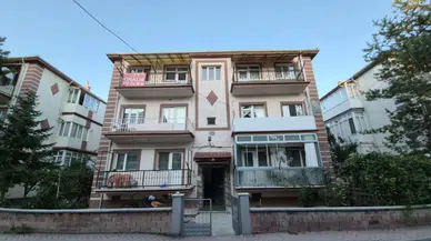 Eskişehir'de kötü koku gelen evde cansız beden bulundu