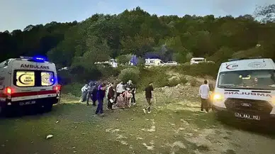 Bartın'da 'patpat' isimli tarım aracı devrildi : 1' ağır 8 yaralı