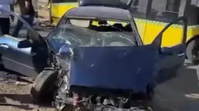 Siirt'te belediye otobüsü ile otomobilin çarpıştığı kazada 1 yaralı