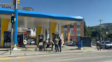 Burdur'da şüpheli çanta alarmı : Fünye ile patlatılan çantadan kıyafet çıktı