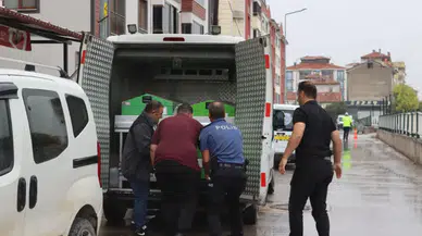 Eski eşini silahla öldürüp intihar etti