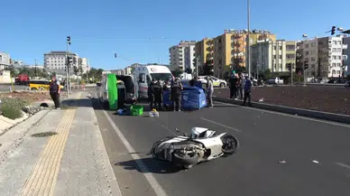 Kilis'te kırmızı ışık ihlali yapan otomobil motosiklete çarptı : 1 ölü