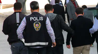 İstanbul Fatih'te iş yerine silahlı saldırı : 3 şüpheli kısa sürede yakalandı