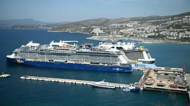 Kuşadası’na kruvaziyer akını : 2 gemiyle 7 bin 818 turist geldi