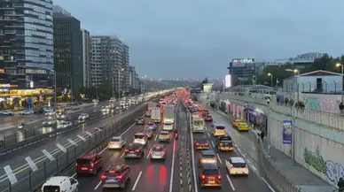 İstanbul’da yağışla birlikte trafik yoğunluğu yüzde 78’e çıktı