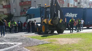 Tekirdağ'da yaya geçidinde tırın altında kalan kadın ağır yaralandı