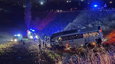 Amasya'da yolcu otobüsü şarampole uçtu : 24 yaralı