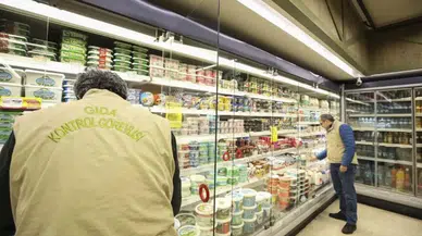Uşak'ta depo baskını : 16 bin 200 kutu son kullanma tarihi geçmiş enerji içeceği bulundu