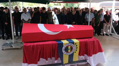 Tribünde kalp krizi geçiren Fenerbahçeli taraftar son yolculuğuna uğurlandı