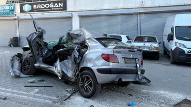 Ankara Mamak'ta beton mikseri otomobille çarpıştı: 1'i ağır 5 yaralı