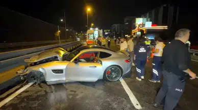 İstanbul Avcılar'da iki otomobil çarpıştı: 2 yaralı