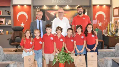 Edremitli öğrenciler TEKNOFEST 2026 finalinde : Doğal içerikli 'Sıvı Eldiven' geliştirdiler