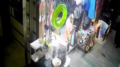 Kağıthane’de çaldığı çantayı 'Gelinim beğenmedi' diyerek iade etmeye çalıştı
