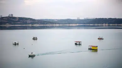 Seyhan Baraj Gölü'nde temizlik seferberliği : Günde 2-3 ton atık çıkarılıyor