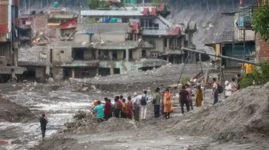 Nepal'deki sel felaketinde can kaybı 1050'ye yükseldi