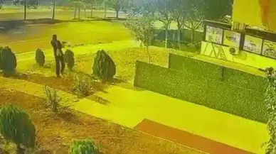 Diyarbakır'da iş yerine silahlı saldırı : Maskeli şüpheli kamerada