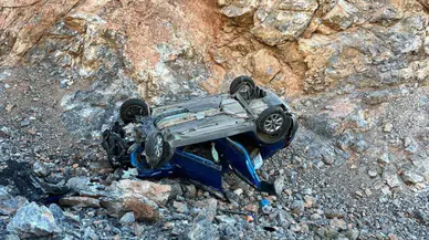 Adıyaman'da otomobil şarampole devrildi : 5 yaralı
