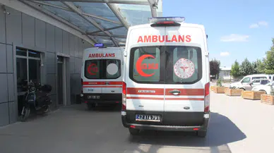 Konya Beyşehir'de motosiklet devrildi : Sürücü yaralandı