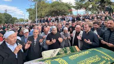 Bursa'daki kazada ölen anne ve 3 yaşındaki kızı defnedildi