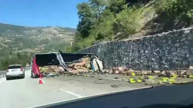 Araç istinat duvarına çarptı: 1 ölü, 1 yaralı