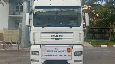 Kırşehir'de şasesi değiştirilmiş tır yol kontrolünde yakalandı: 3 gözaltı