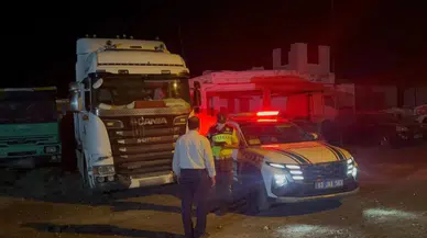Şanlıurfa’da sahte plaka kullanan tır sürücüsü yakalandı : 140 bin TL ceza