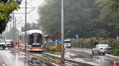 Eskişehir'de tramvay hattında katener arızası : Ulaşım aksadı