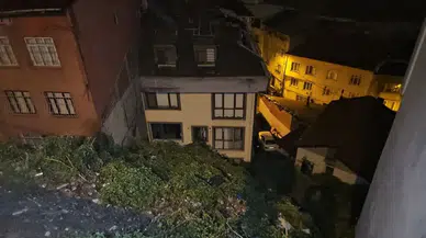 Eyüpsultan’da sağanak sonrası toprak kaydı