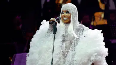 Bülent Ersoy kimdir? Bülent Ersoy hiç evlendi mi, çocuğu var mı?