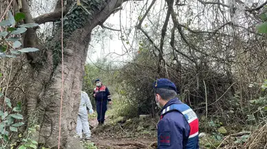 Sakarya Adapazarı'nda çalılıklarda erkek cesedi bulundu