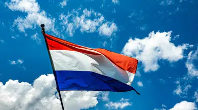 Hollanda, Kamu Çalışanlarını Yapay Zeka ile Değiştirerek Verimliliği Nasıl Artırmayı Planlıyor?