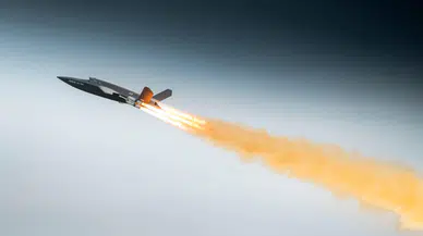U740 Valkyrie insansız savaş uçağının ilk uçuşu ne zaman gerçekleşti?