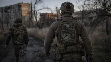 Ukrayna ordusundan cephe hattında bir ilk: Yaralı asker dev İHA ile tahliye edildi