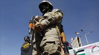 Yemen'de Husilerin Gerçekleştirdiği Balistik Füze Saldırısında Kaç Kişi Hayatını Kaybetti?