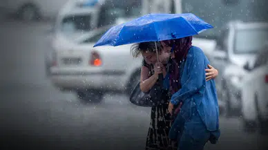 Meteoroloji'den peş peşe uyarı: 4 ilde sağanak, sel ve dolu riski