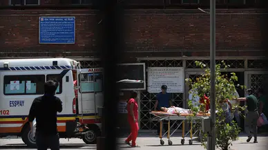 Hindistan'da Dini Festivalde İzdiham Faciası: 17 Ölü