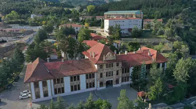 Kastamonu'da 157 yıllık Taşmektep'te geçmiş ve teknoloji buluşuyor