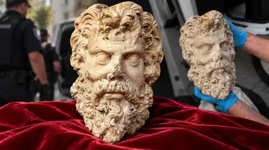 İzmir'de Tarihi Eser Operasyonu: Zeus'un Mermer Başı Bulundu
