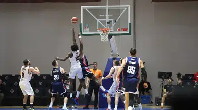 Bordo Basketbol, Lider Bahçeşehir Koleji'ni Devirdi