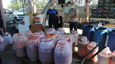Şanlıurfa'da zabıta denetiminde ortaya çıktı: Çürük domates ve küflü salça