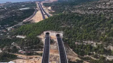Çeşmeli-Kızkalesi Otoyolu Trafiğe Açılıyor