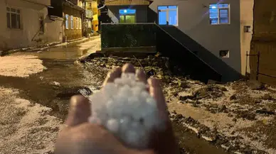Bayburt'ta Şiddetli Dolu Yağışı Hayatı Olumsuz Etkiledi