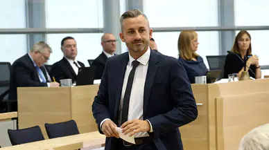 Almanya'da Bir İlk: Aşırı Sağcı AfD'li İsim Meclis Başkanı Seçildi