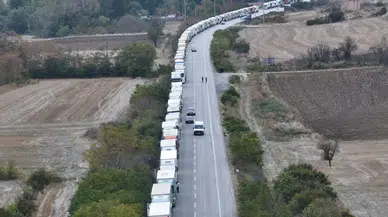 Hamzabeyli Sınır Kapısı'nda TIR Kuyruğu 27 Kilometreye Ulaştı