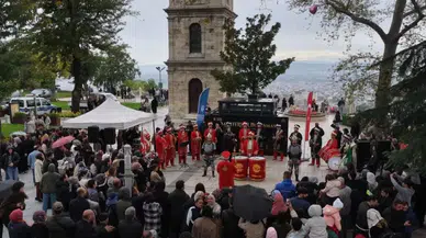 Bursa'da fethin 700. yılı coşkusu : 4 şehirden 9 mehter takımı bir araya geldi !